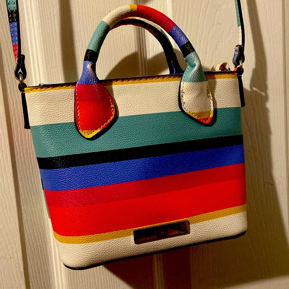 Very stylish bag.